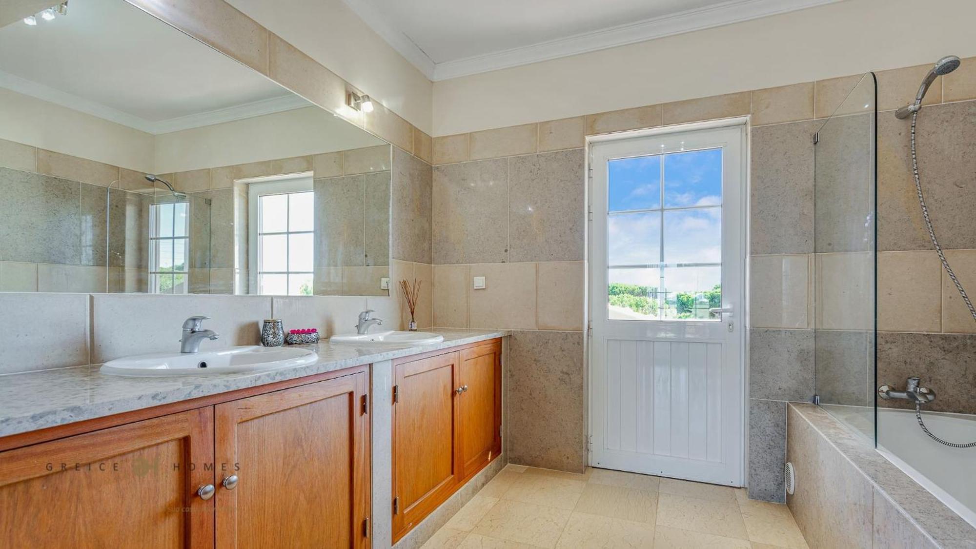 Luxuosa Moradia V5 Em Quarteira - Greice Homes מראה חיצוני תמונה