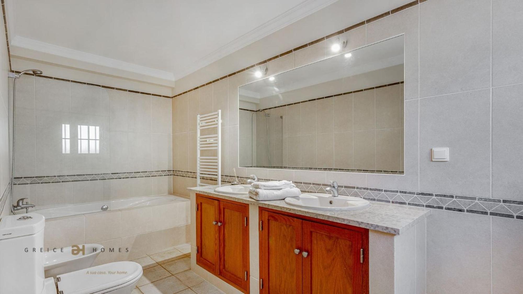 Luxuosa Moradia V5 Em Quarteira - Greice Homes מראה חיצוני תמונה